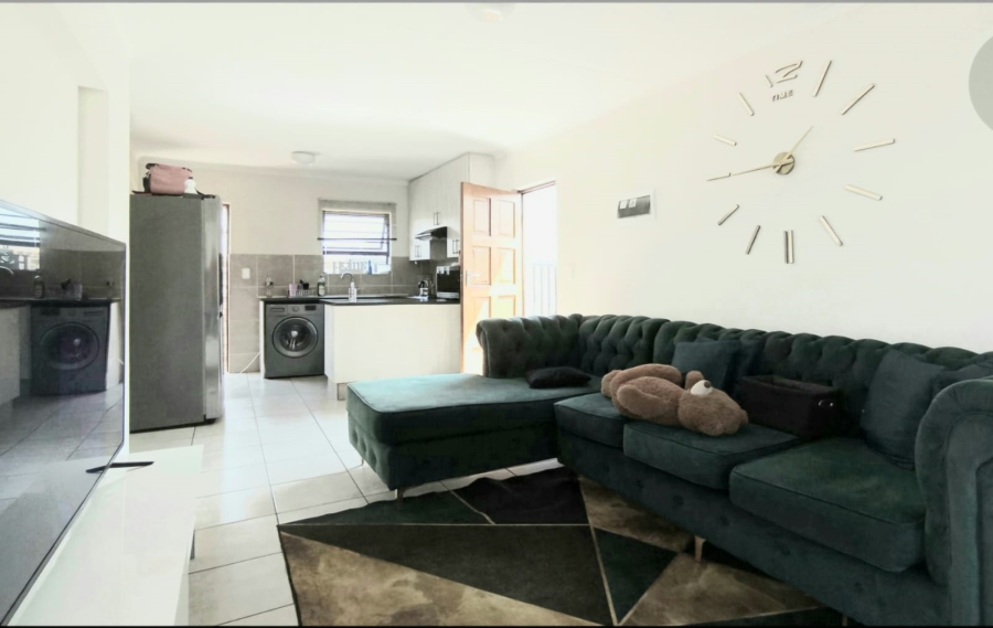 3 Bedroom Property for Sale in Chantelle Gauteng