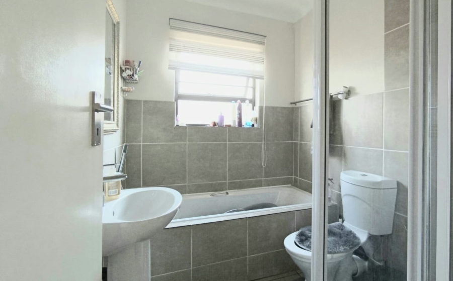 3 Bedroom Property for Sale in Chantelle Gauteng