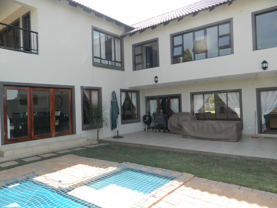 To Let 5 Bedroom Property for Rent in Silver Lakes Golf Estate Gauteng