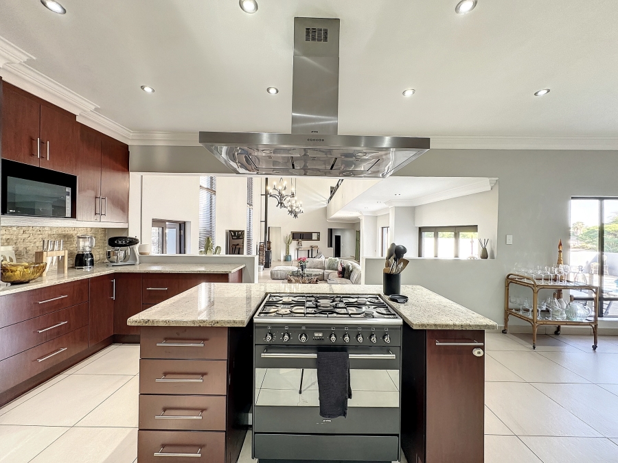 To Let 5 Bedroom Property for Rent in Silver Lakes Golf Estate Gauteng