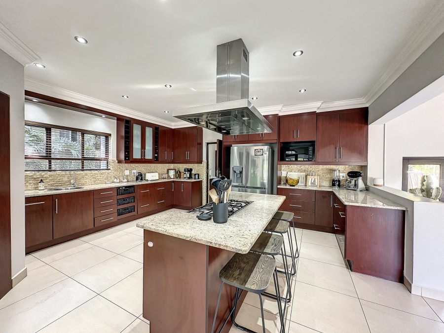 To Let 5 Bedroom Property for Rent in Silver Lakes Golf Estate Gauteng