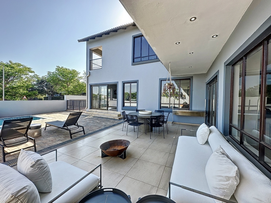 To Let 5 Bedroom Property for Rent in Silver Lakes Golf Estate Gauteng