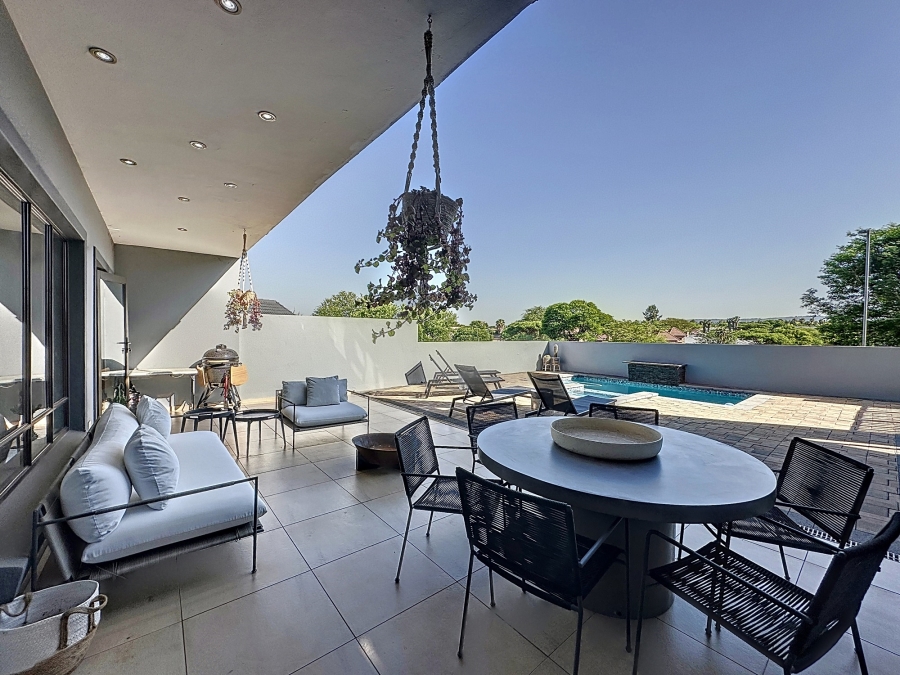 To Let 5 Bedroom Property for Rent in Silver Lakes Golf Estate Gauteng