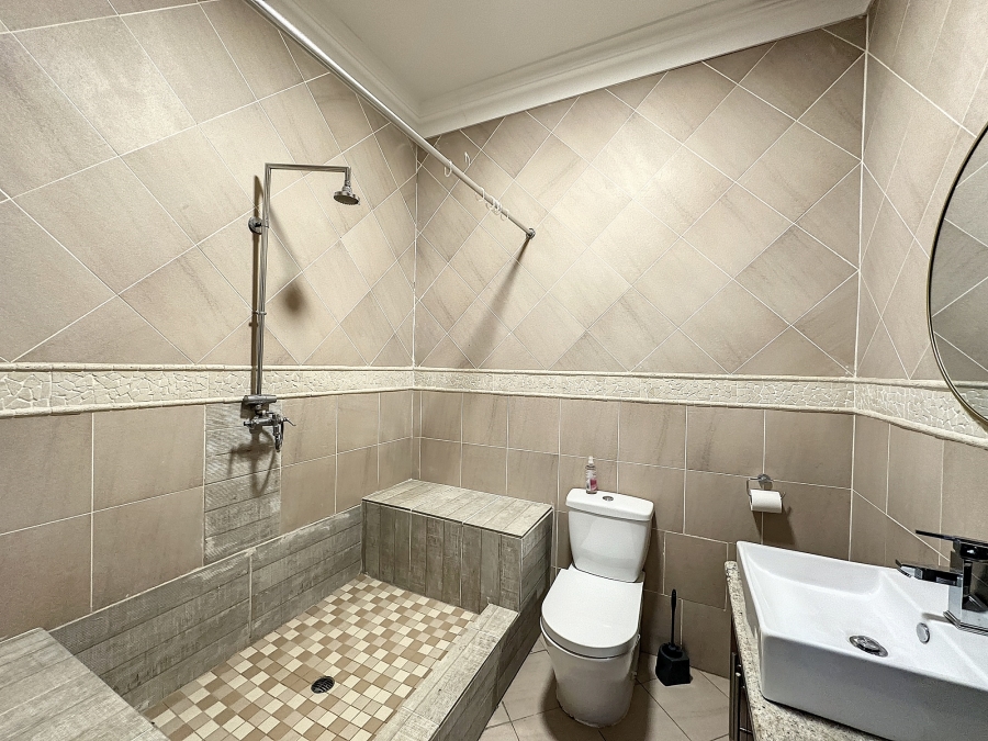 To Let 5 Bedroom Property for Rent in Silver Lakes Golf Estate Gauteng