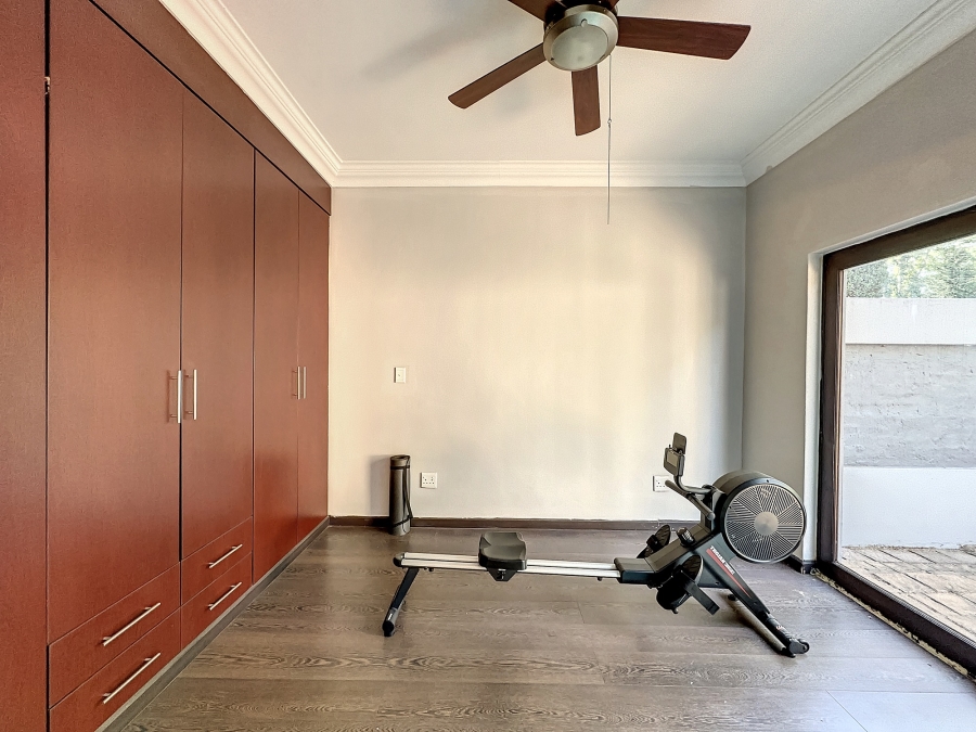To Let 5 Bedroom Property for Rent in Silver Lakes Golf Estate Gauteng