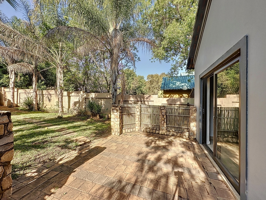 To Let 5 Bedroom Property for Rent in Silver Lakes Golf Estate Gauteng