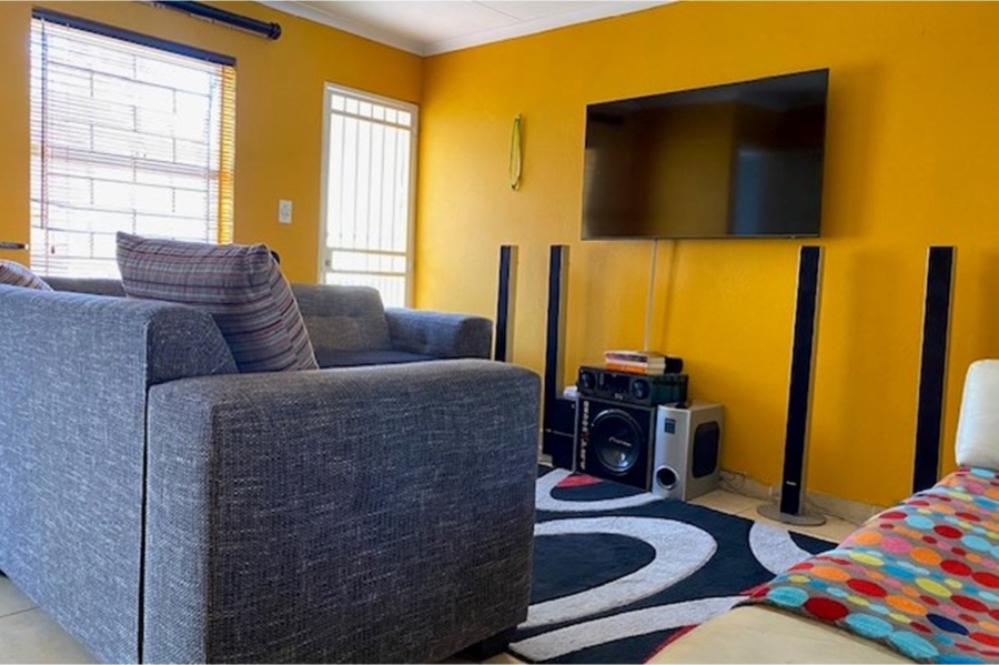 3 Bedroom Property for Sale in Carenvale Gauteng