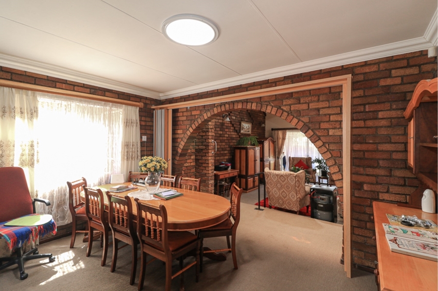 2 Bedroom Property for Sale in Petersfield Gauteng