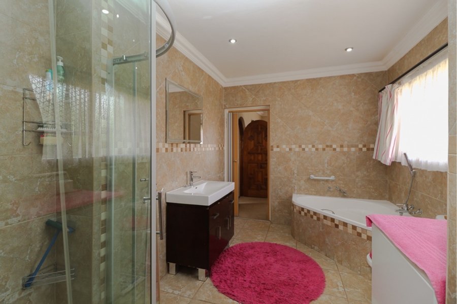 2 Bedroom Property for Sale in Petersfield Gauteng