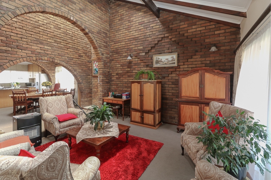 2 Bedroom Property for Sale in Petersfield Gauteng