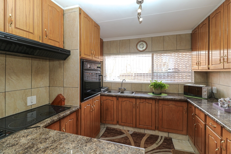 2 Bedroom Property for Sale in Petersfield Gauteng