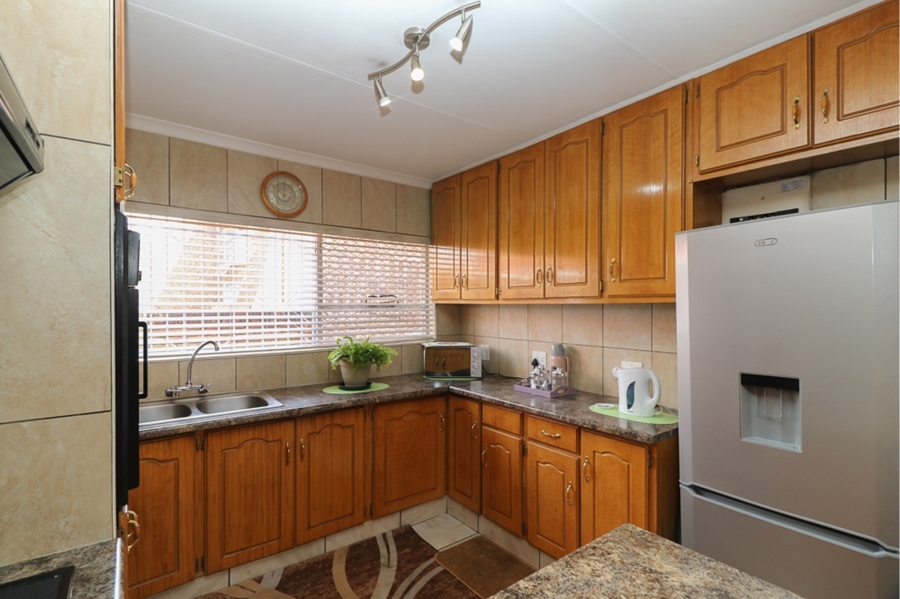 2 Bedroom Property for Sale in Petersfield Gauteng