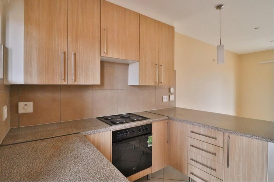 2 Bedroom Property for Sale in Monavoni Gauteng