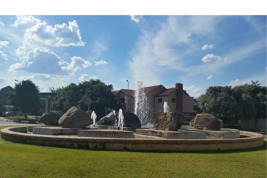 2 Bedroom Property for Sale in Monavoni Gauteng