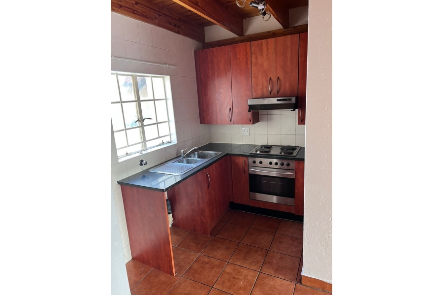 To Let 2 Bedroom Property for Rent in Noordwyk Gauteng