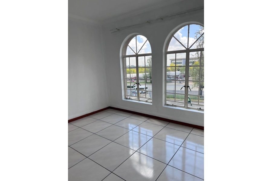 To Let 2 Bedroom Property for Rent in Noordwyk Gauteng