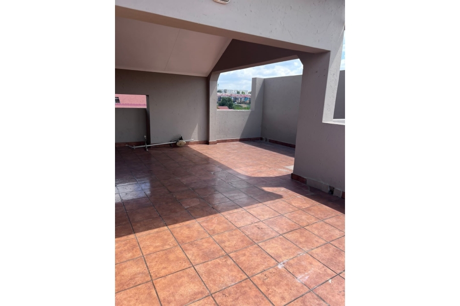 To Let 2 Bedroom Property for Rent in Noordwyk Gauteng