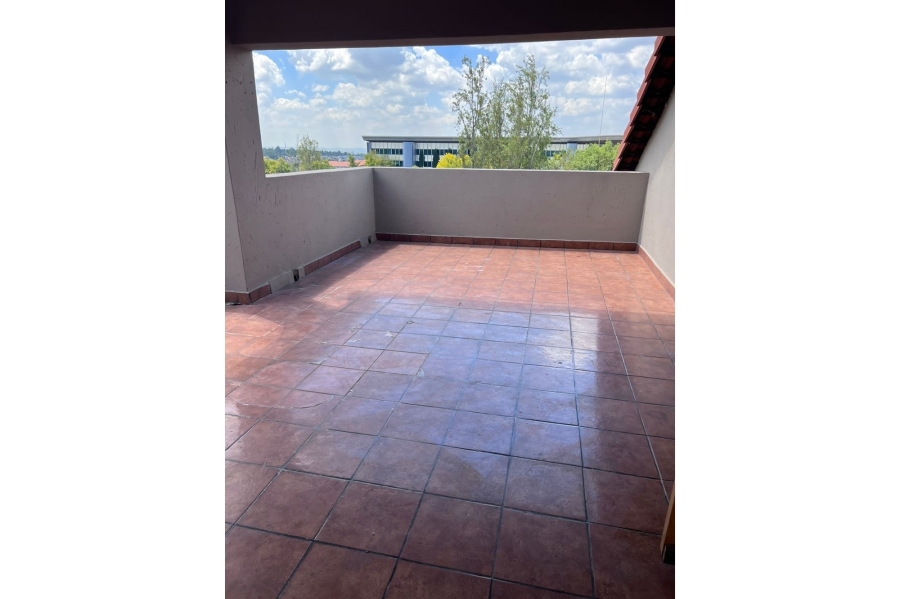 To Let 2 Bedroom Property for Rent in Noordwyk Gauteng