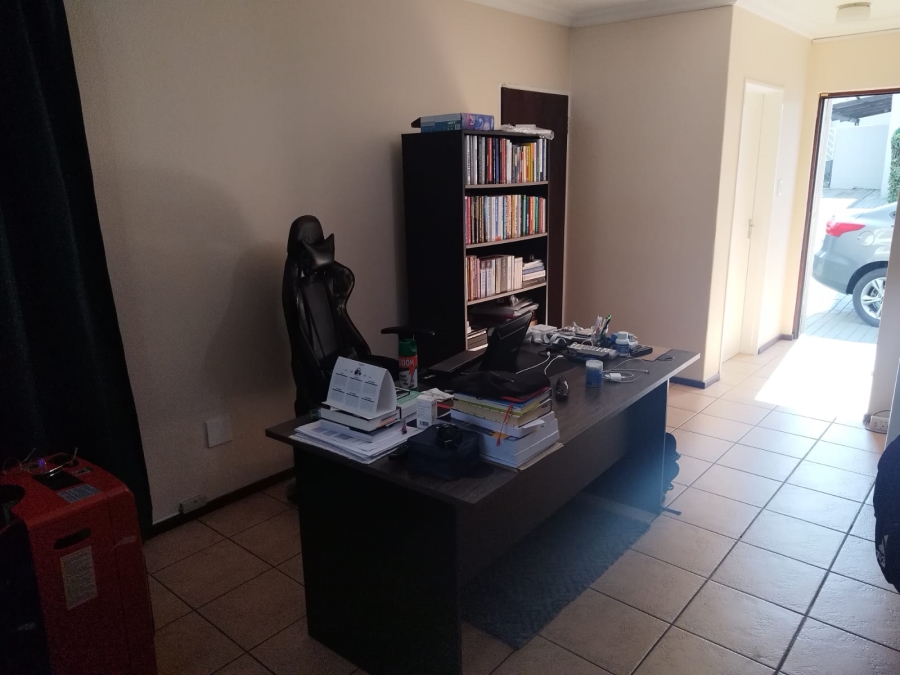 To Let 2 Bedroom Property for Rent in Halfway Gardens Gauteng