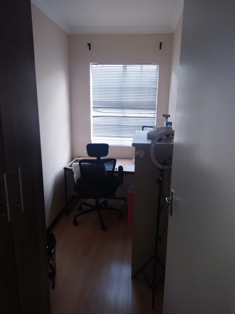 To Let 2 Bedroom Property for Rent in Halfway Gardens Gauteng
