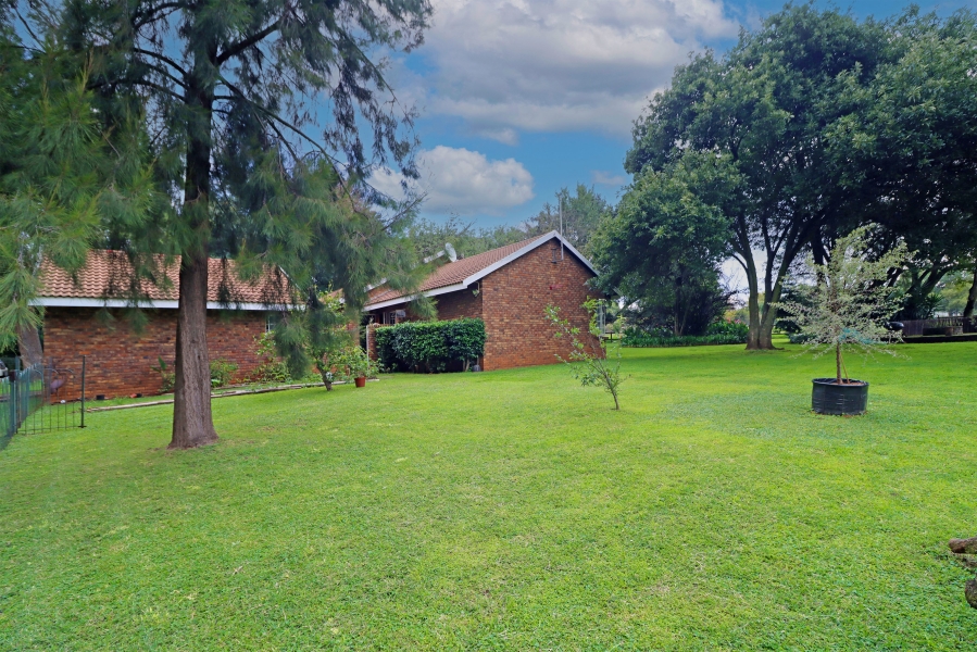 3 Bedroom Property for Sale in Randjesfontein A H Gauteng