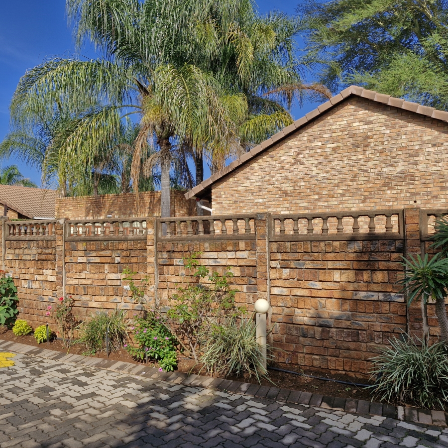 2 Bedroom Property for Sale in Montana Gauteng