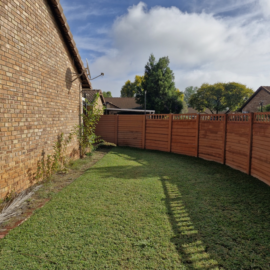 2 Bedroom Property for Sale in Montana Gauteng