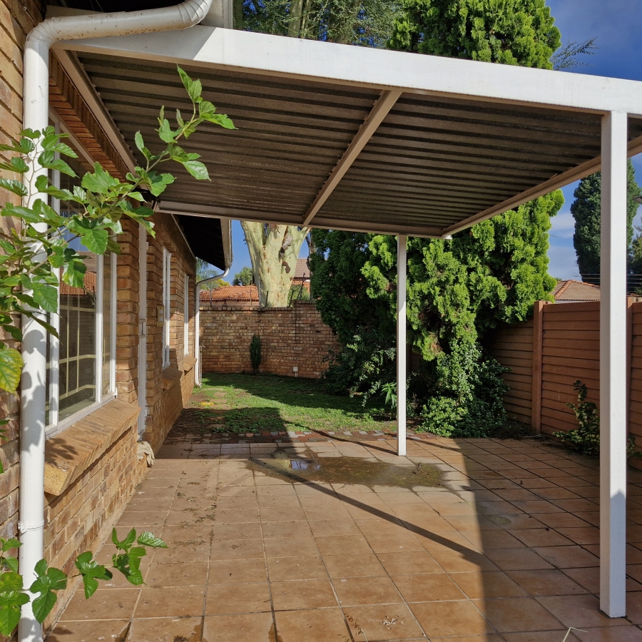 2 Bedroom Property for Sale in Montana Gauteng