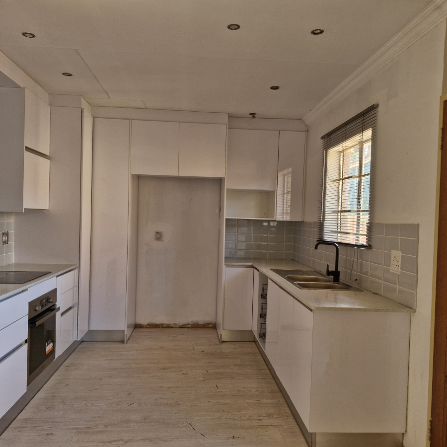 2 Bedroom Property for Sale in Montana Gauteng