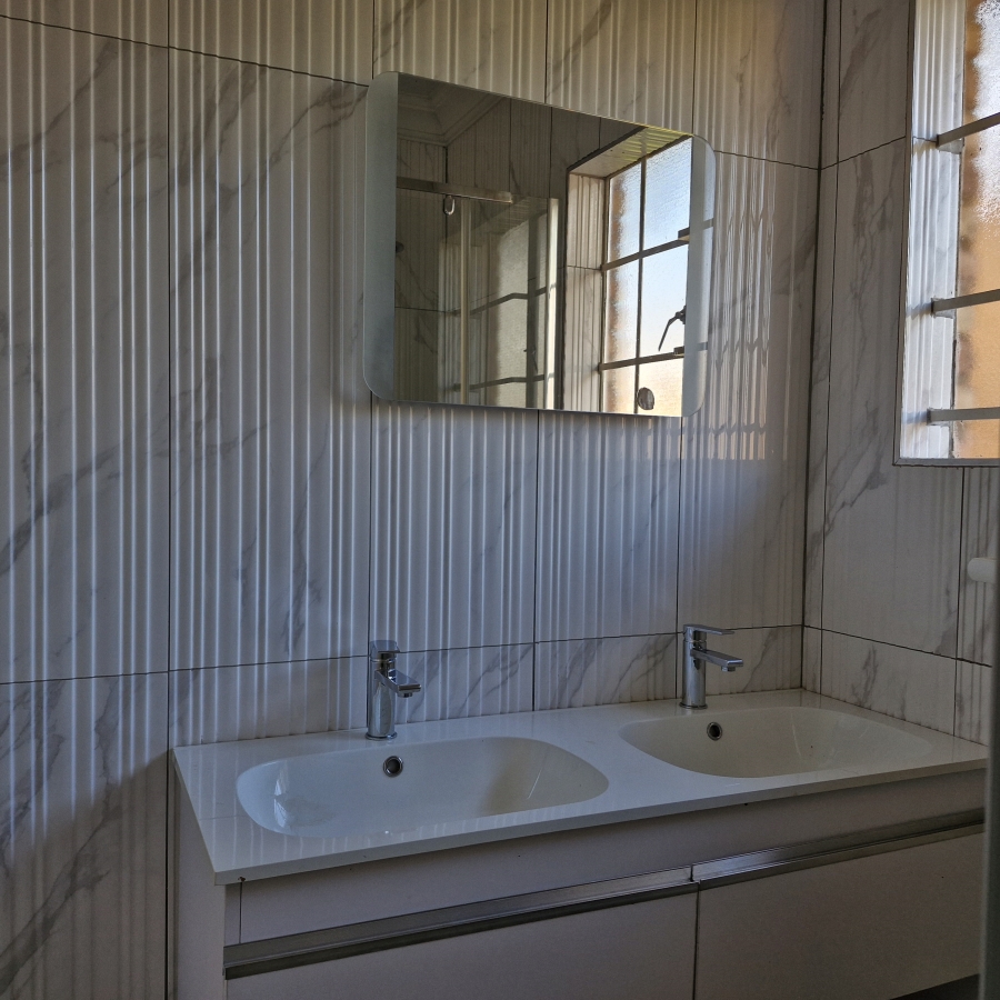 2 Bedroom Property for Sale in Montana Gauteng