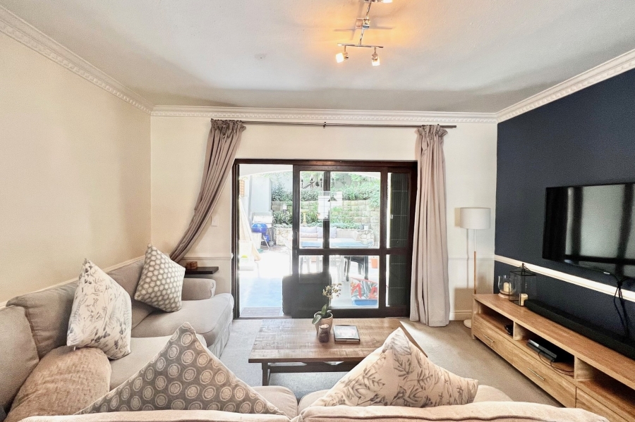 2 Bedroom Property for Sale in Dunkeld West Gauteng