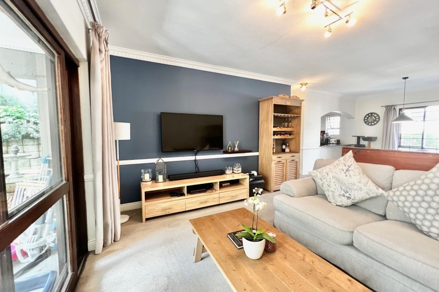 2 Bedroom Property for Sale in Dunkeld West Gauteng
