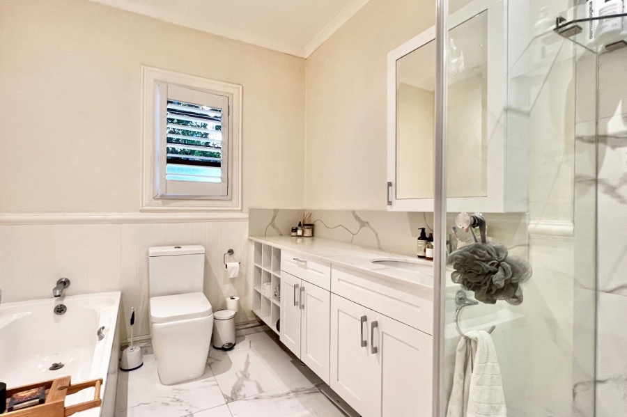 2 Bedroom Property for Sale in Dunkeld West Gauteng