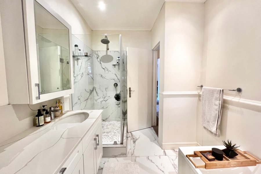 2 Bedroom Property for Sale in Dunkeld West Gauteng