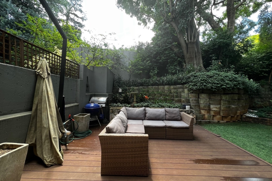 2 Bedroom Property for Sale in Dunkeld West Gauteng