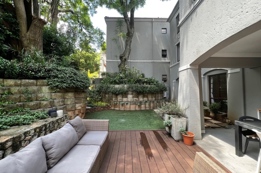 2 Bedroom Property for Sale in Dunkeld West Gauteng