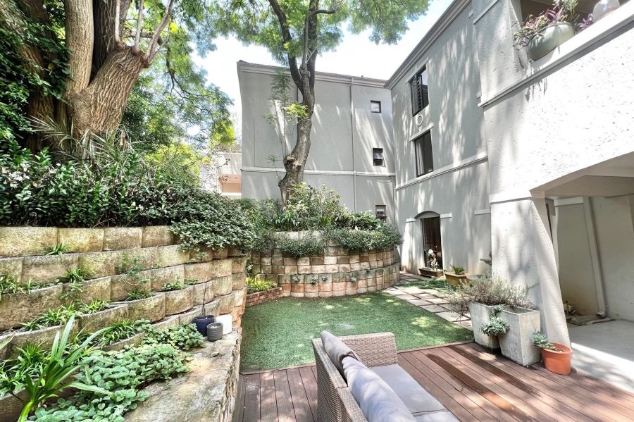2 Bedroom Property for Sale in Dunkeld West Gauteng