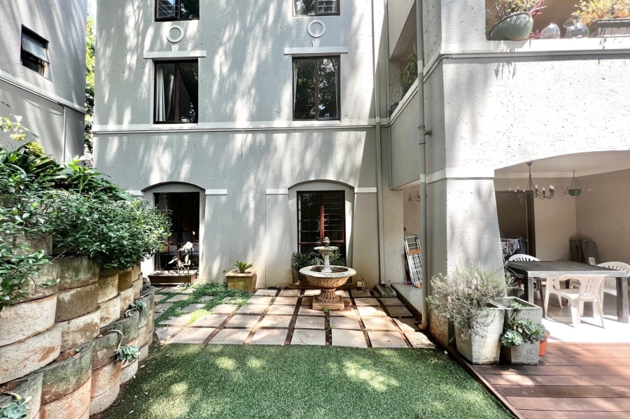 2 Bedroom Property for Sale in Dunkeld West Gauteng