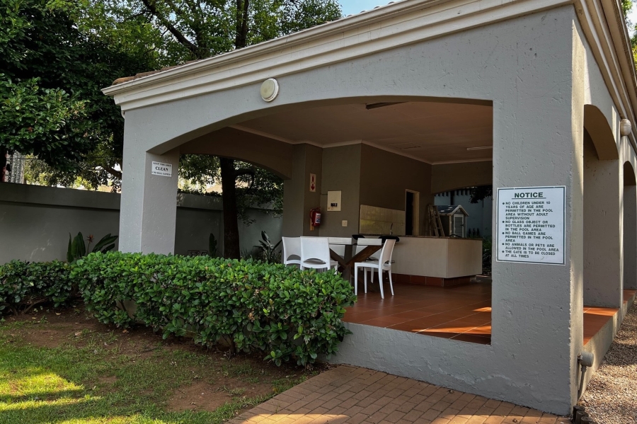 2 Bedroom Property for Sale in Dunkeld West Gauteng