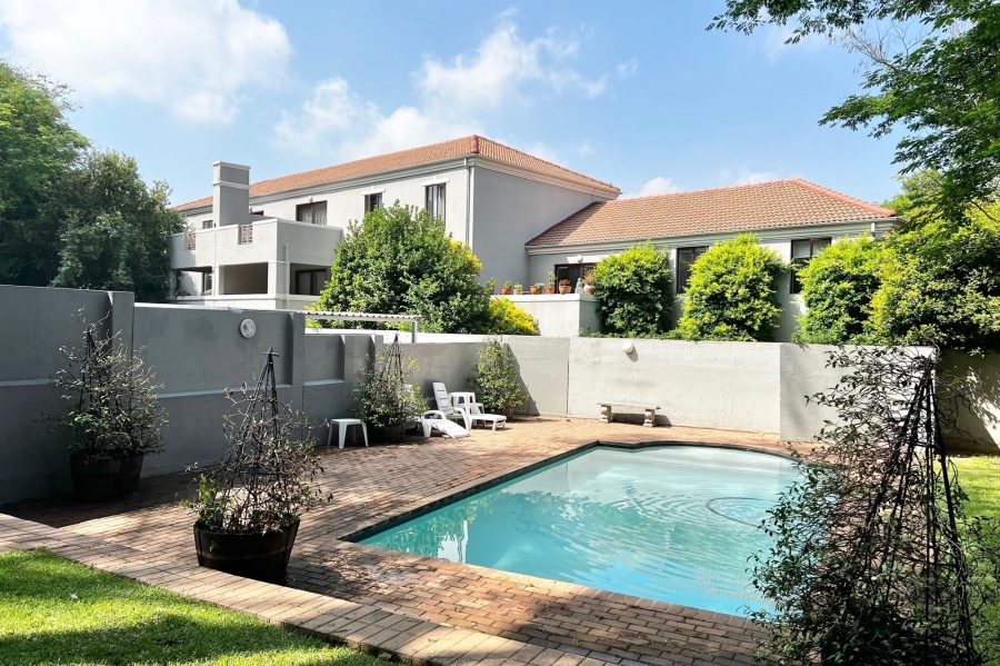2 Bedroom Property for Sale in Dunkeld West Gauteng