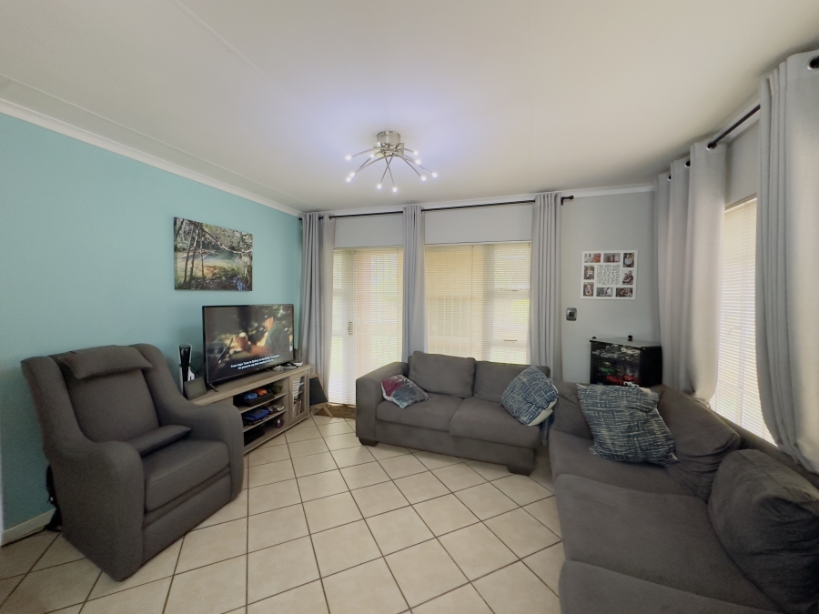 2 Bedroom Property for Sale in Albemarle Gauteng