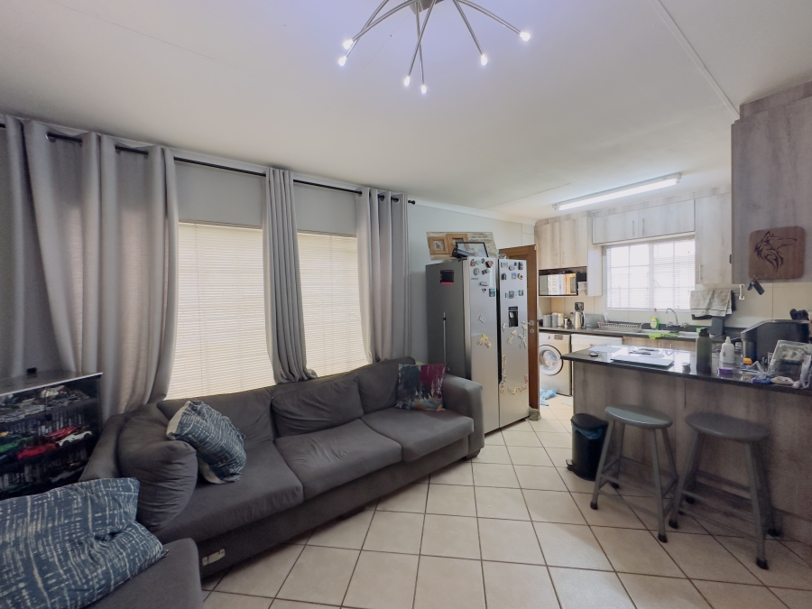 2 Bedroom Property for Sale in Albemarle Gauteng