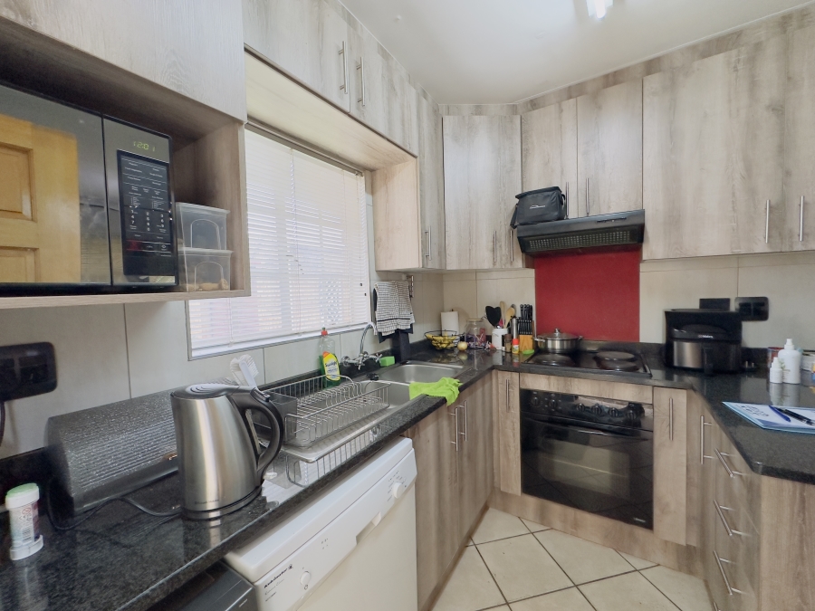 2 Bedroom Property for Sale in Albemarle Gauteng
