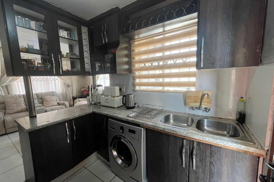 3 Bedroom Property for Sale in Blue Hills Gauteng