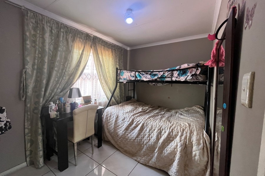 3 Bedroom Property for Sale in Blue Hills Gauteng