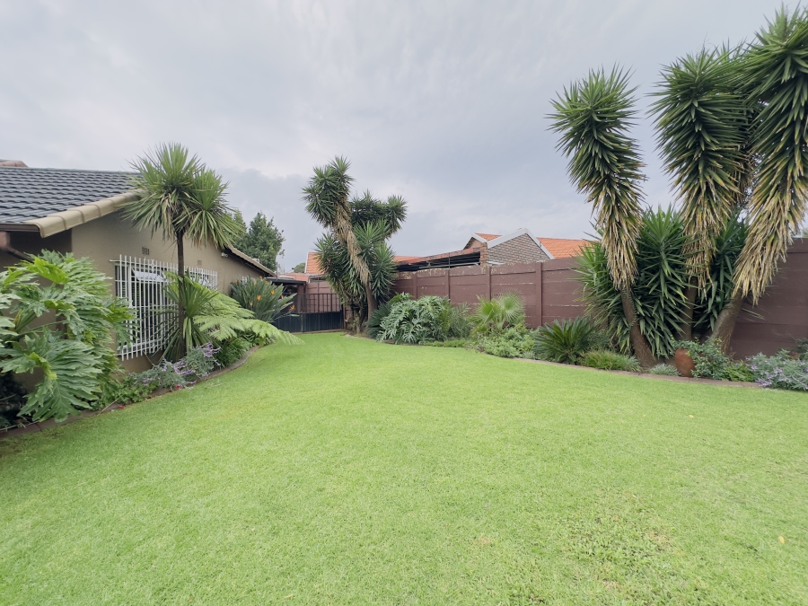 3 Bedroom Property for Sale in Verwoerdpark Gauteng