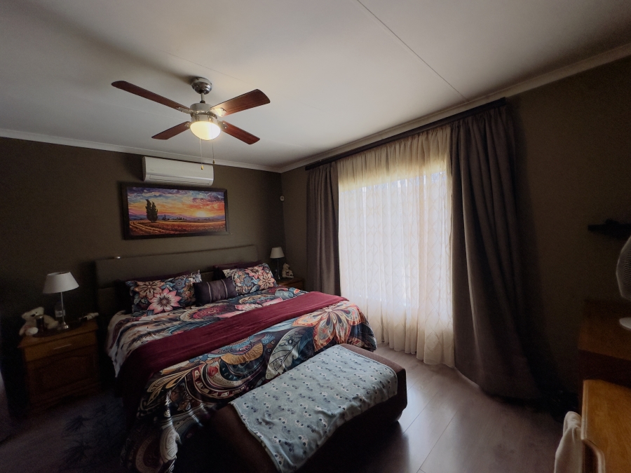 3 Bedroom Property for Sale in Verwoerdpark Gauteng