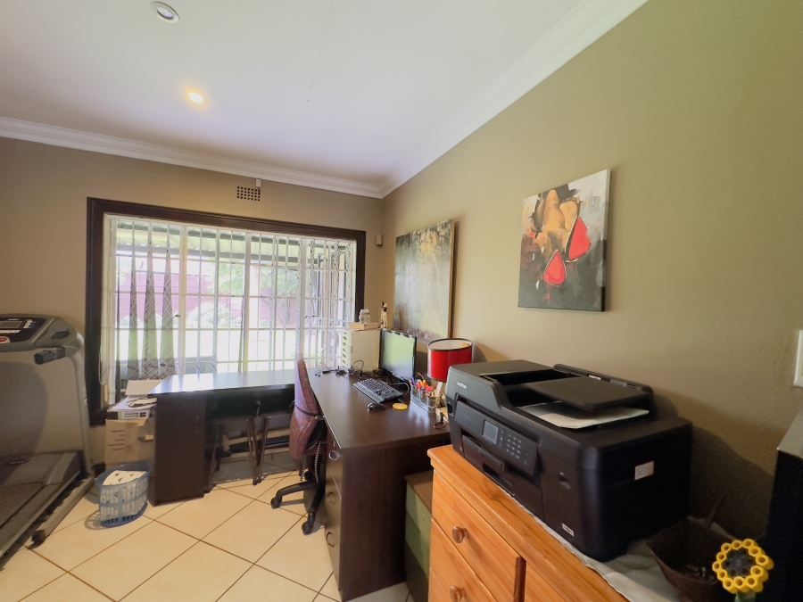 3 Bedroom Property for Sale in Verwoerdpark Gauteng