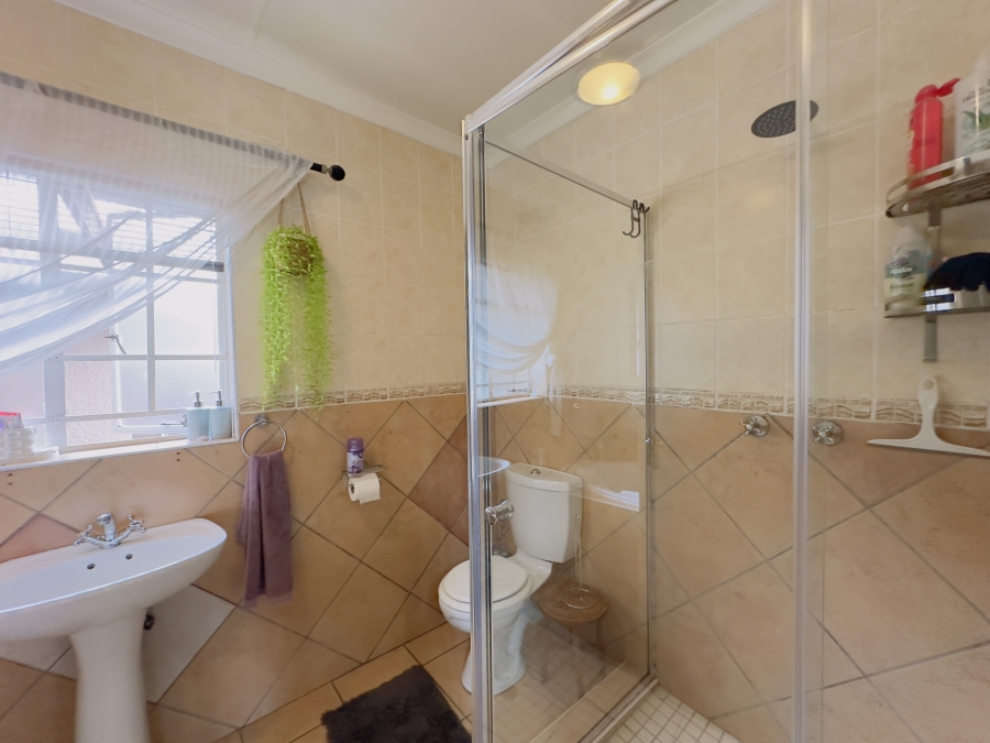 3 Bedroom Property for Sale in Verwoerdpark Gauteng