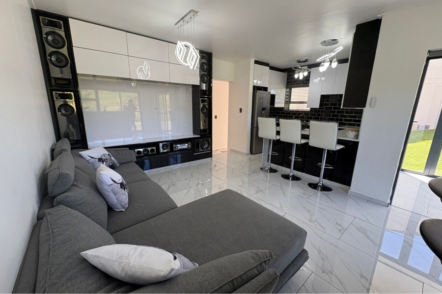 2 Bedroom Property for Sale in Jackal Creek Golf Estate Gauteng